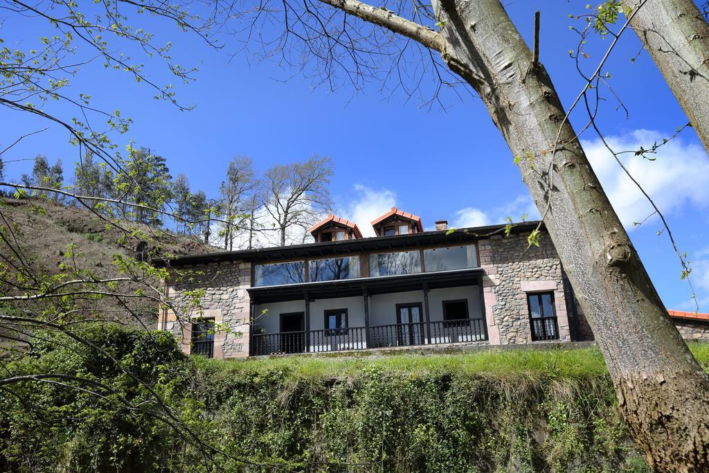 Apartamentos Santa Lucia Cabezon De La Sal Exterior photo